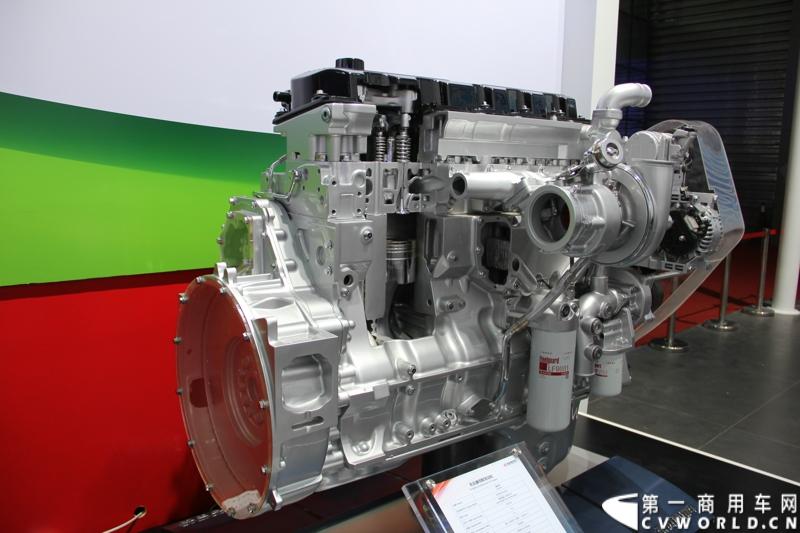 东风康明斯ISZ13重型发动机