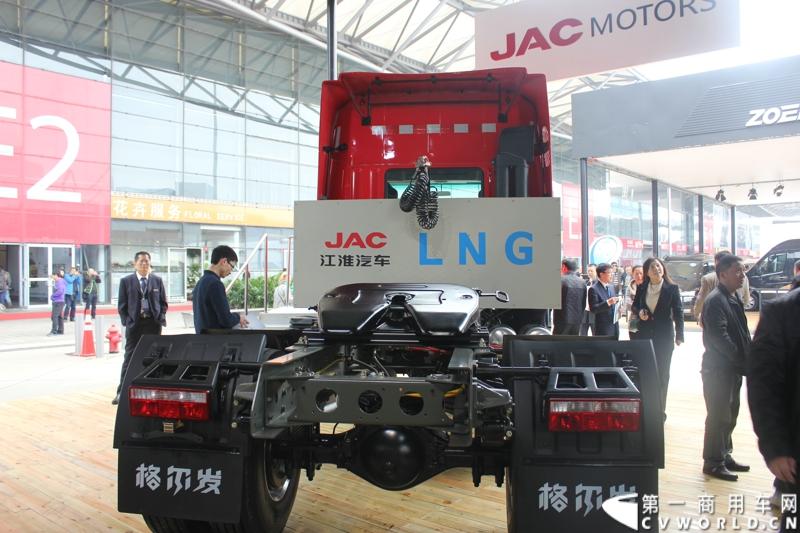 江淮全新格尔发重卡是LNG重卡