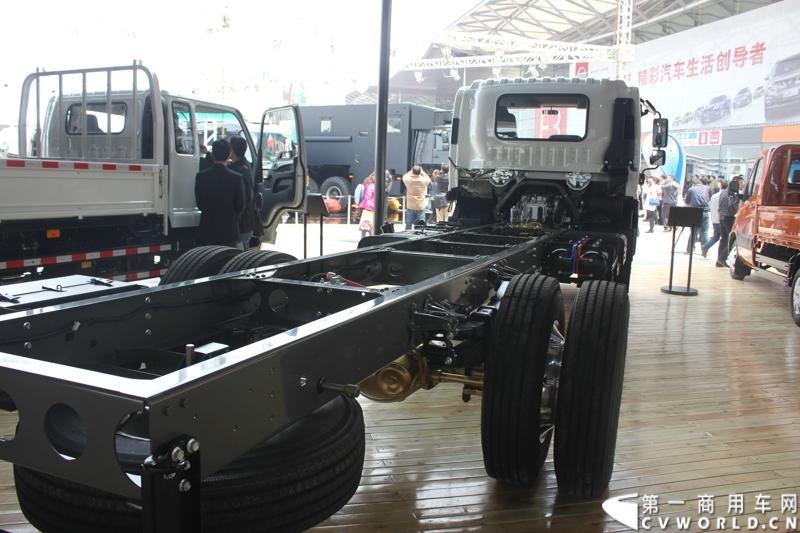 江淮新帅铃中卡