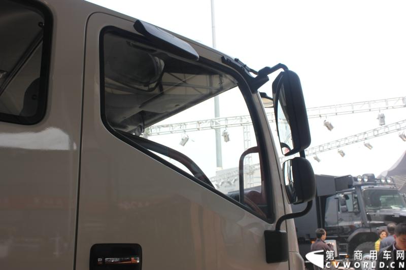 江淮新帅铃中卡