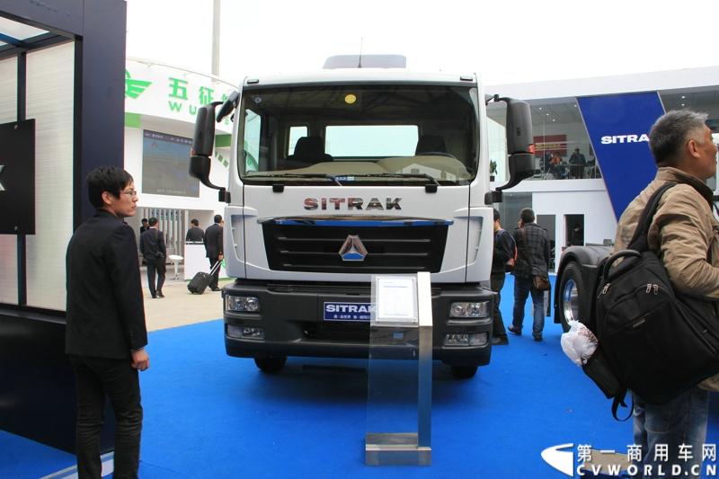 重汽SITRAK ZZ1166G451GD1  4X2载货车底盘