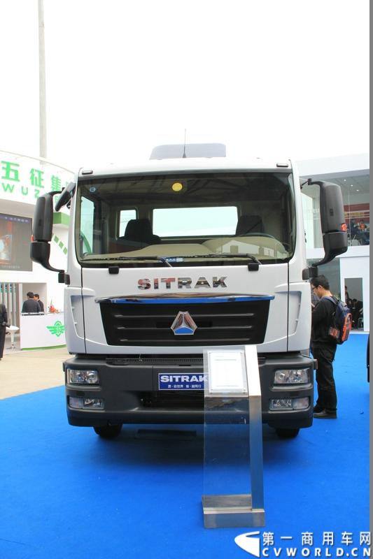 重汽SITRAK ZZ1166G451GD1  4X2载货车底盘