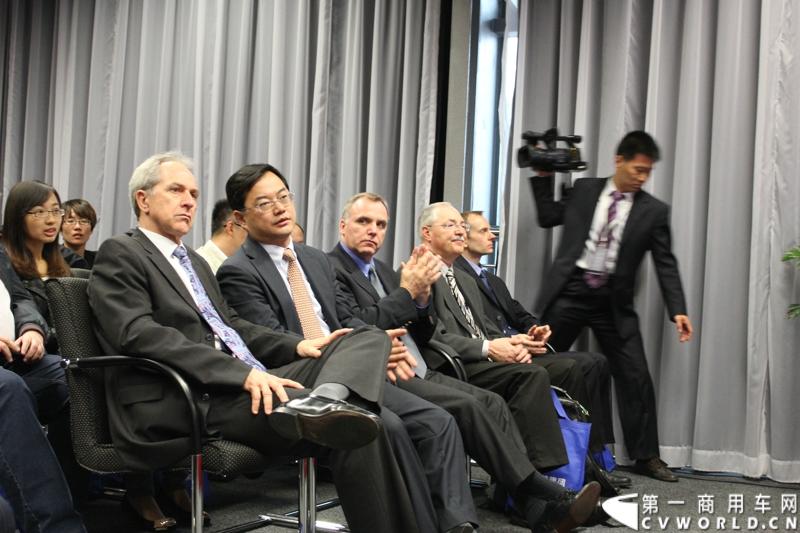 2013年上海车展法士特新品发布现场