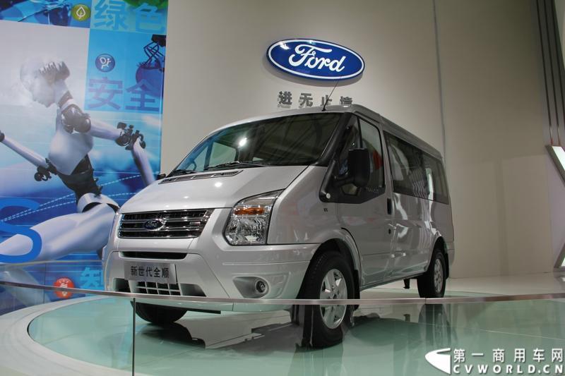 江铃福特新世代全顺改款车型。