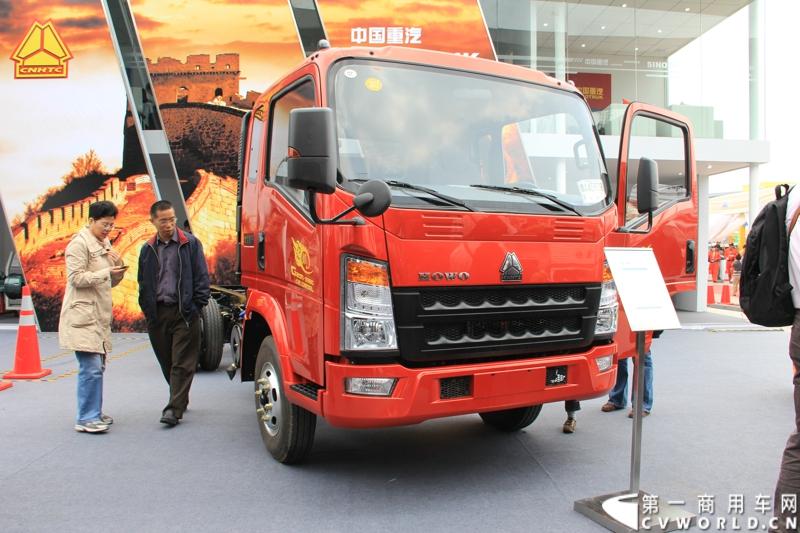 重汽HOWO zz1047E3414D145 底盘