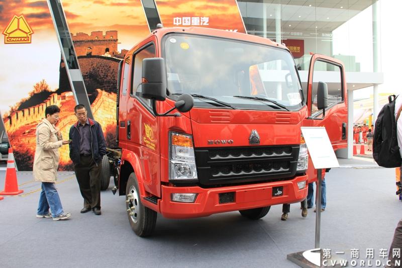 重汽HOWO zz1047E3414D145 底盘