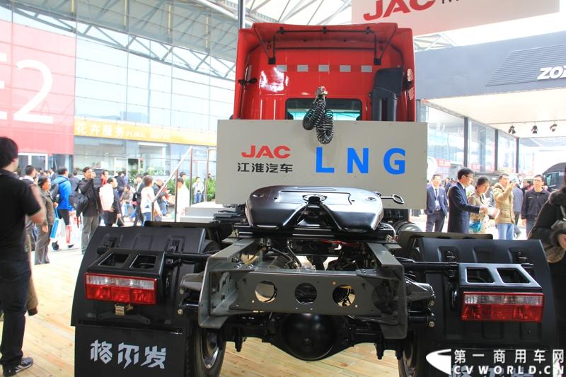 江淮HFC4181P1N4A38F型重型牵引车