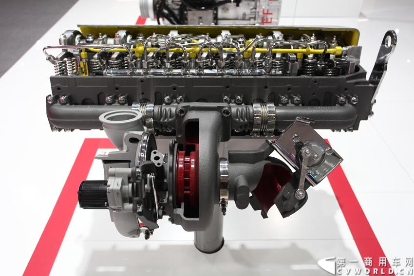 作为全球领先的商用车动力总成供应商之一，菲亚特动力科技将在2013年上海国际商用车展联合依维柯，展示最新的车用发动机。图为超级发动机制动系统。