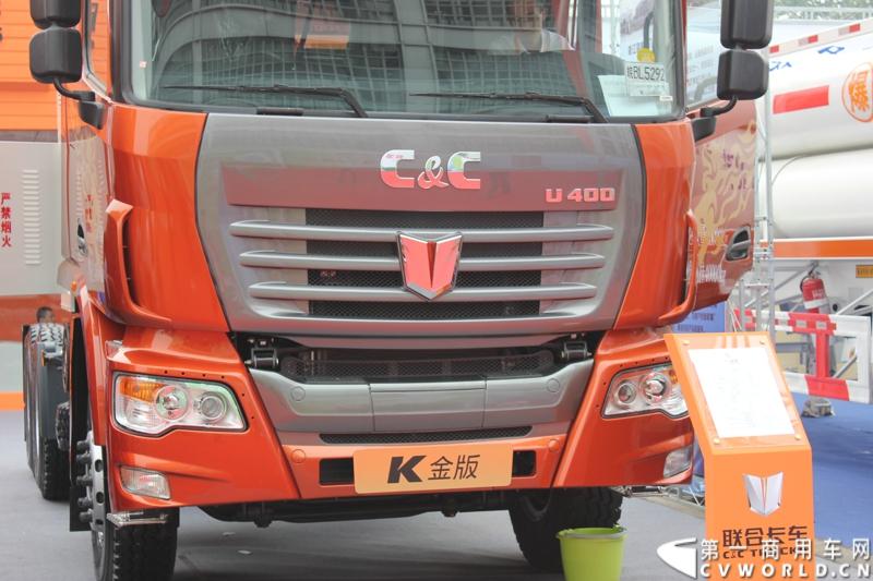 2013年第十四届中国北京国际天然气汽车、加气站设备展览会5月8日到10日在北京农业展览馆举行。作为国内重卡的新生力量，在2012年LNG重卡市场有着不凡表现的联合卡车，也携其4月刚刚下线的K金版系列亮相此次盛会。这也是联合卡车K金版重卡首次亮相北京。图为联合卡车K金版重卡前脸。