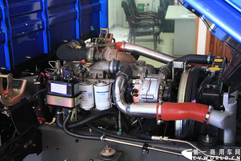 5月16日，江淮轻型商用车公司宣布，由江淮汽车意大利设计中心和本部技术中心共同研发、采用轿车舒适性标准打造的新一代江淮铃正式上市，标志着中国真正的轿车化轻卡产品将大批量投放市场，创新引领中国物流运输进入全新的时代。图为新一代江淮铃搭载的发动机。