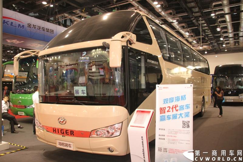 5月22日，2013年北京国际道路运输展会首日，海格G-BOS智慧运营系统Ⅱ代在北京国家会议中心正式上市。图为车展现场的海格展车。
