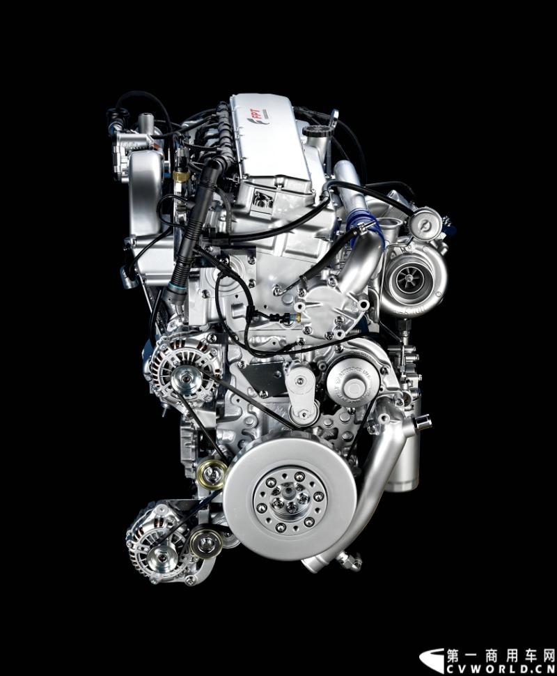 6月24日，菲亚特动力科技（FPT）与北京公交集团的天然气发动机供货交接仪式在意大利驻华大使馆隆重举行。时值双方合作十周年之际，菲亚特动力科技再次为北京公交集团提供了将近1200台环保型天然气发动机，图为C78CNG。