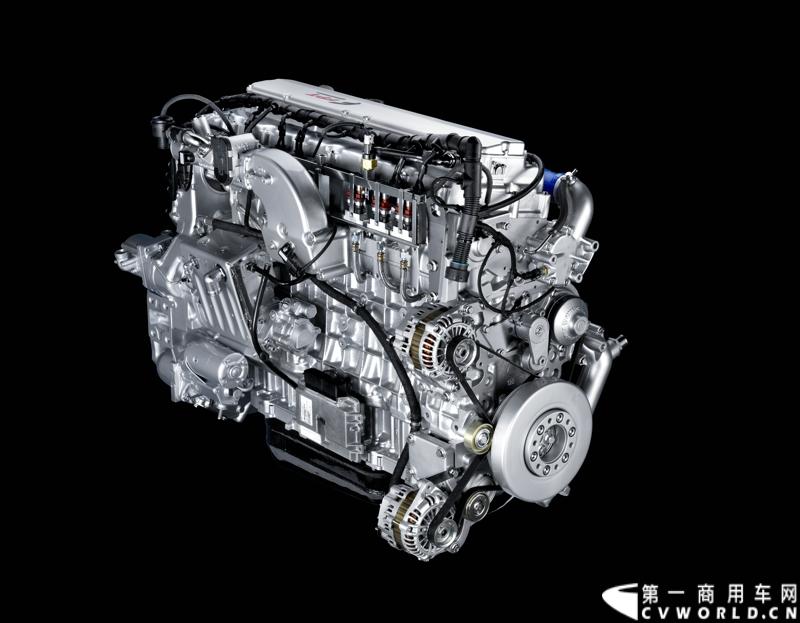 6月24日，菲亚特动力科技（FPT）与北京公交集团的天然气发动机供货交接仪式在意大利驻华大使馆隆重举行。时值双方合作十周年之际，菲亚特动力科技再次为北京公交集团提供了将近1200台环保型天然气发动机，图为C78CNG。