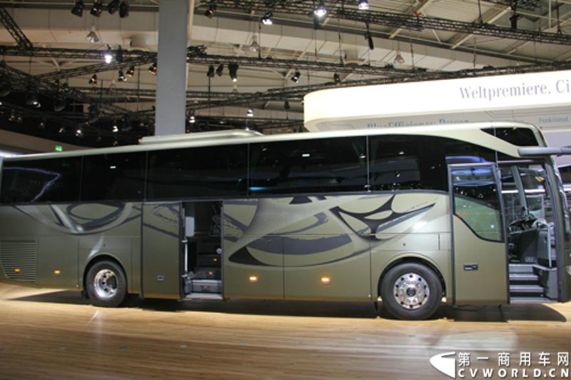 其中包括梅赛德斯-奔驰和setra 品牌的全新城市客车和豪华旅行客车等