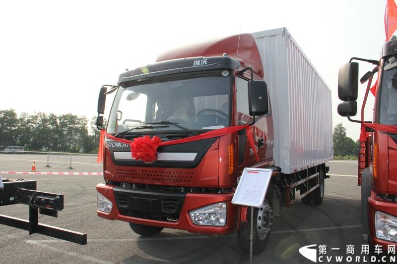 9月11日，福田瑞沃中卡康明斯动力新品上市发布会在北京顺利落幕，福田高层、供应商代表、经销商代表、用户代表共同见证了福田瑞沃康明斯动力新品的首次登场。图为福田瑞沃中卡康明斯动力新品。