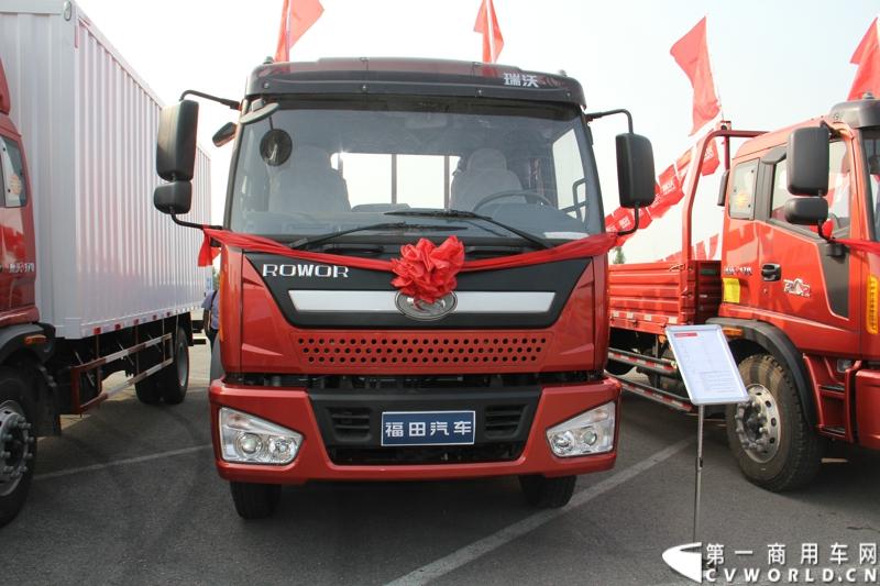 9月11日，福田瑞沃中卡康明斯动力新品上市发布会在北京顺利落幕，福田高层、供应商代表、经销商代表、用户代表共同见证了福田瑞沃康明斯动力新品的首次登场。图为福田瑞沃中卡康明斯动力新品。
