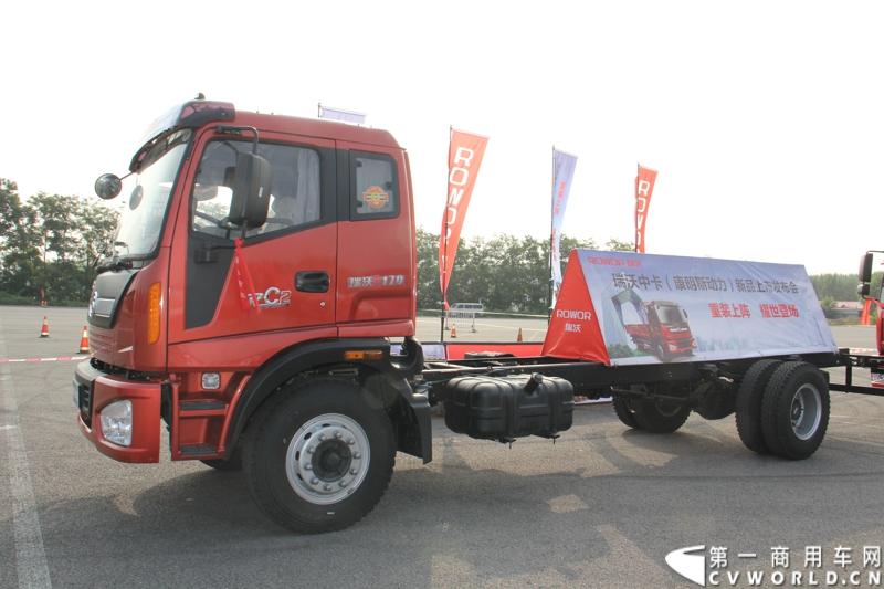 9月11日，福田瑞沃中卡康明斯动力新品上市发布会在北京顺利落幕，福田高层、供应商代表、经销商代表、用户代表共同见证了福田瑞沃康明斯动力新品的首次登场。图为福田瑞沃中卡康明斯动力新品。