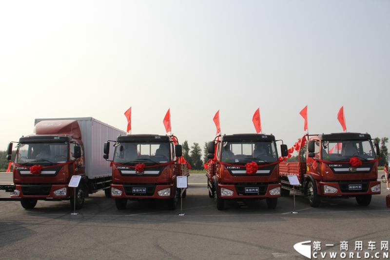 9月11日，福田瑞沃中卡康明斯动力新品上市发布会在北京顺利落幕，福田高层、供应商代表、经销商代表、用户代表共同见证了福田瑞沃康明斯动力新品的首次登场。图为福田瑞沃中卡康明斯动力新品。