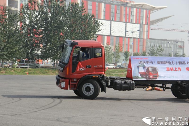 9月11日，福田瑞沃中卡康明斯动力新品上市发布会在北京顺利落幕，福田高层、供应商代表、经销商代表、用户代表共同见证了福田瑞沃康明斯动力新品的首次登场。图为福田瑞沃中卡康明斯动力新品。