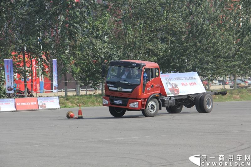 9月11日，福田瑞沃中卡康明斯动力新品上市发布会在北京顺利落幕，福田高层、供应商代表、经销商代表、用户代表共同见证了福田瑞沃康明斯动力新品的首次登场。图为福田瑞沃中卡康明斯动力新品。