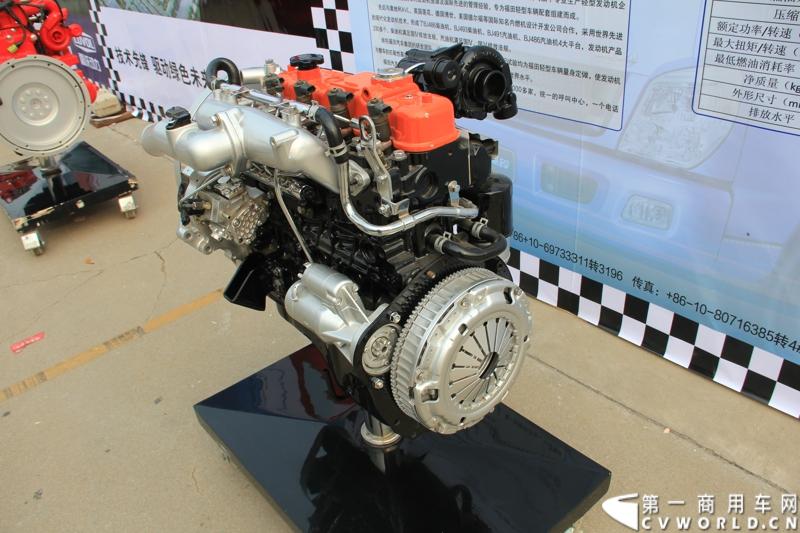 9月15日，2013（第五届）福田奥铃中国勒芒轻卡耐力赛北部大区决赛在济南正式开赛，本站活动延续了东南、中西部大区的创新赛制，以大型物流公司为单位组队参赛，进一步扩大赛事影响力。图为比赛现场的福田4jb1发动机 。