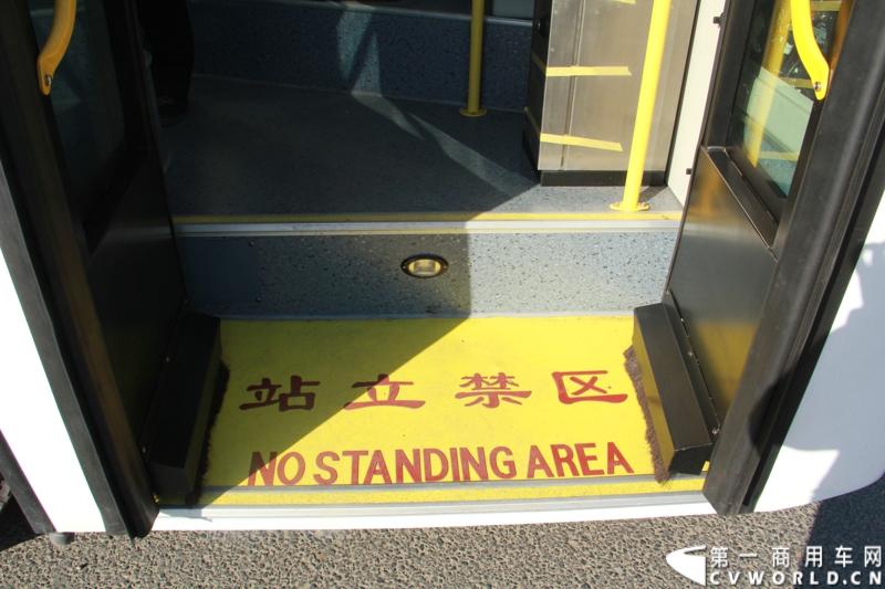 10月16日，由上海神舟汽车节能环保有限公司和北京《驾驶园》杂志社共同主办的主题为“体验空气动力 助力高效节能新公交”大型试乘活动在北京举行，本次活动的试乘车辆为上海神舟汽车节能环保有限公司最新研制开发的空气动力节能公交车。