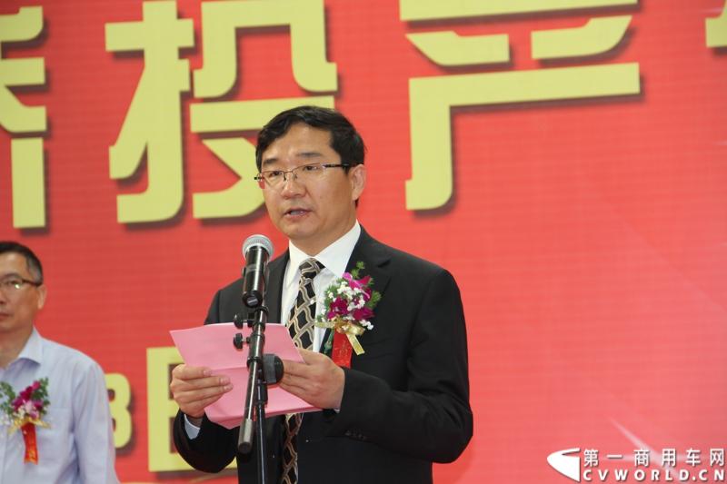 2013年10月18日，芜湖蓬翔车桥有限公司投产仪式在芜湖市三山区隆重举行，此举意味着，在2011年2月开工的山东蓬翔车桥芜湖工厂，于两年后完成了一期工程建设，具备了十万根重卡车桥的年生产能力。图为芜湖蓬翔车桥有限公司投产仪式现场。