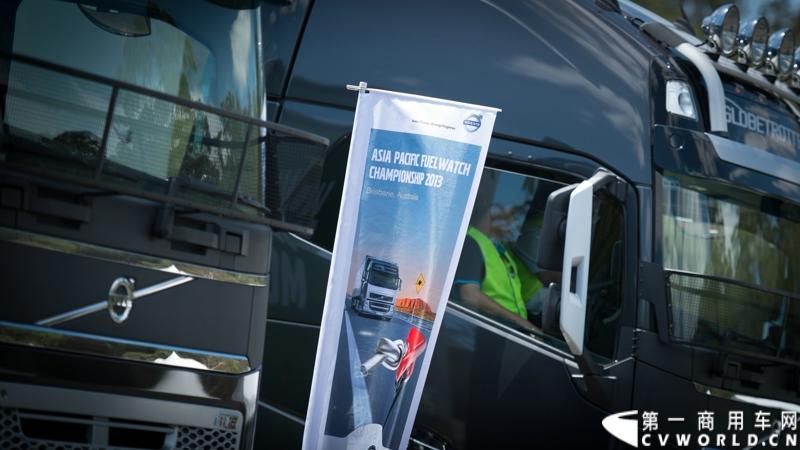 2013沃尔沃卡车高效节油先锋亚太区总决赛在澳大利亚布里斯班落下帷幕，今年亚太区总决赛共有13名来自亚太区各国的节油冠军参加，他们分别来自中国、韩国、台湾、泰国、马来西亚、新加坡、印度尼西亚、斯里兰卡、澳大利亚和新西兰。来自澳大利亚的格兰特·莫里斯（Grant Morice）在自己的主场，最终赢得了亚太区公路赛的总冠军。图为决赛现场。