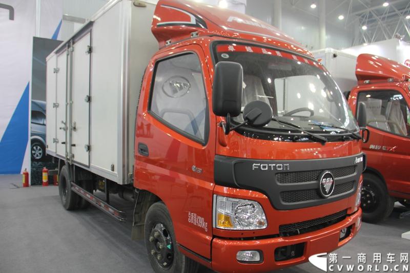 2013年10月30日，中国国际商用车展（CCVS）在武汉国际博览中心开幕，此次展会相比首届规模更大，覆盖B1-B5，A1-A3八个展区。相比首届，今年还增加了动态展示区，还有车试乘试驾，专用车功能演示等环节。一汽解放、东风商用车、重汽、福田、陕汽、江淮、上依红等厂商纷纷携旗下明星产品悉数亮相。图为福田欧马可轻卡。