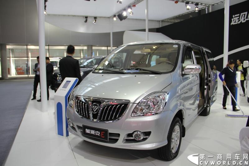 2013年11月21日，第十一届广州国际车展盛大开幕，福田汽车携旗下蒙派克S级、蒙派克E级、风景、拓陆者以及萨普征服者皮卡等7款重点产品亮相。车展现场，福田汽车正式发布2014新品路线图，同时现场揭晓了福田汽车南极品质之旅活动中“极地司机”和“极地梦想家”的最终名单。图为福田蒙派克E级。