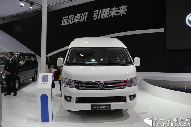 2013年11月21日，第十一届广州国际车展盛大开幕，福田汽车携旗下蒙派克S级、蒙派克E级、风景、拓陆者以及萨普征服者皮卡等7款重点产品亮相。车展现场，福田汽车正式发布2014新品路线图，同时现场揭晓了福田汽车南极品质之旅活动中“极地司机”和“极地梦想家”的最终名单。图为福田蒙派克S级 。