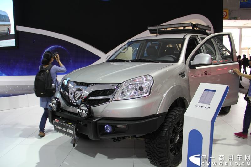2013年11月21日，第十一届广州国际车展盛大开幕，福田汽车携旗下蒙派克S级、蒙派克E级、风景、拓陆者以及萨普征服者皮卡等7款重点产品亮相。车展现场，福田汽车正式发布2014新品路线图，同时现场揭晓了福田汽车南极品质之旅活动中“极地司机”和“极地梦想家”的最终名单。图为拓陆者高端皮卡 。