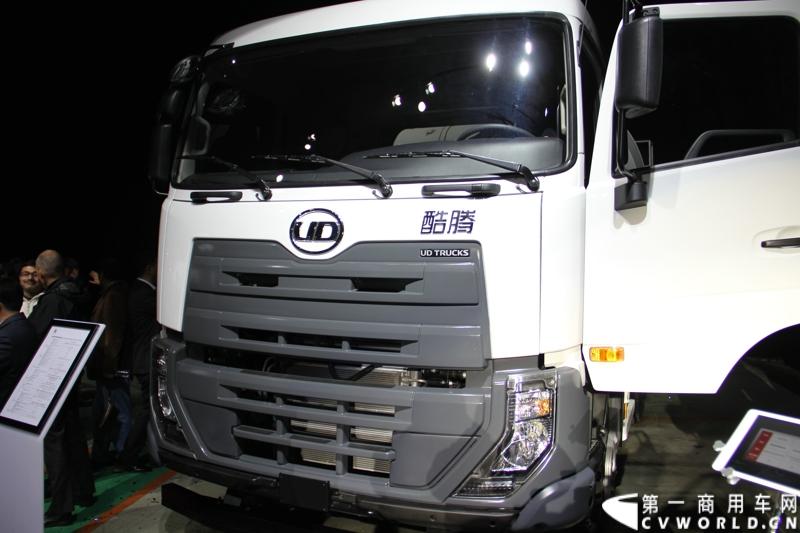 2013年12月10日，刚更名不久的东沃（杭州）卡车有限公司（前身为东风日产柴汽车有限公司），在杭州隆重向中国市场推出“UD酷腾”新款重型卡车。UD酷腾是东风汽车集团股份有限公司和沃尔沃集团强强联手，专为中国市场定制的中高端重卡。图为UD酷腾混凝土搅拌车。