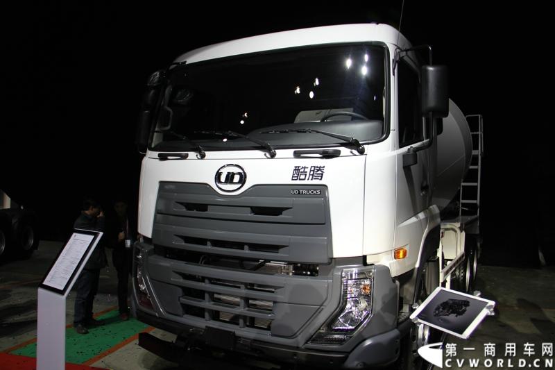 2013年12月10日，刚更名不久的东沃（杭州）卡车有限公司（前身为东风日产柴汽车有限公司），在杭州隆重向中国市场推出“UD酷腾”新款重型卡车。UD酷腾是东风汽车集团股份有限公司和沃尔沃集团强强联手，专为中国市场定制的中高端重卡。图为UD酷腾混凝土搅拌车。