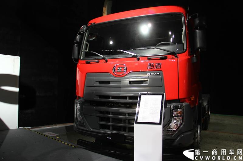 2013年12月10日，刚更名不久的东沃（杭州）卡车有限公司（前身为东风日产柴汽车有限公司），在杭州隆重向中国市场推出“UD酷腾”新款重型卡车。UD酷腾是东风汽车集团股份有限公司和沃尔沃集团强强联手，专为中国市场定制的中高端重卡。图为UD酷腾平顶牵引车。