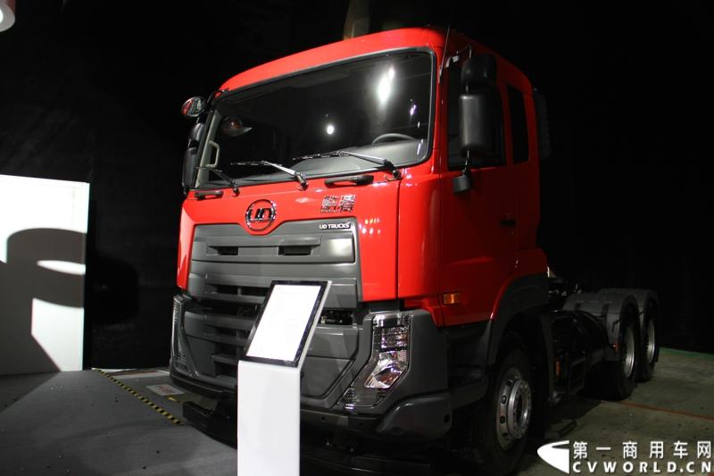 2013年12月10日，刚更名不久的东沃（杭州）卡车有限公司（前身为东风日产柴汽车有限公司），在杭州隆重向中国市场推出“UD酷腾”新款重型卡车。UD酷腾是东风汽车集团股份有限公司和沃尔沃集团强强联手，专为中国市场定制的中高端重卡。图为UD酷腾平顶牵引车。