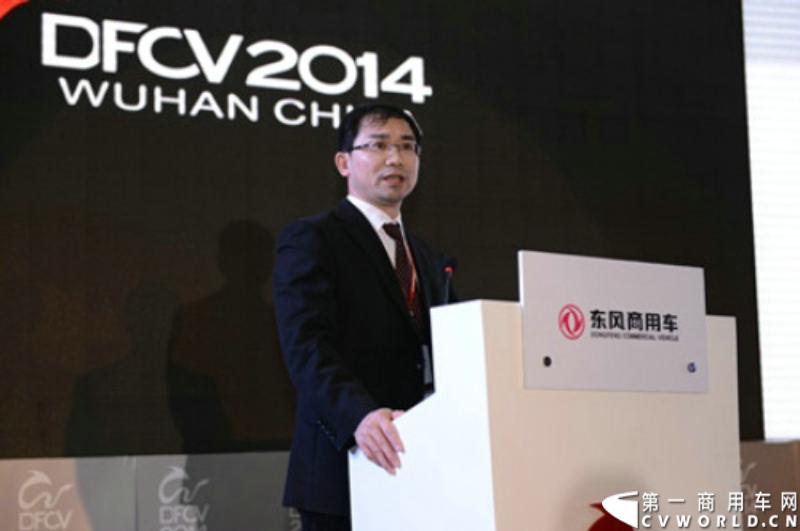 12月16日，记者从东风商用车有限公司经销商大会上获悉，东风商用车全年中重卡销量将达16.3万辆，继续保持行业领先地位。2014年，东风商用车目标是保持销量和市场份额稳定，追求公司稳健发展，以最大的努力提升客户价值和满意度，促进行业健康发展。2014年，东风商用车确立了销售中重卡15.7万辆（不含柳汽）的整体目标。