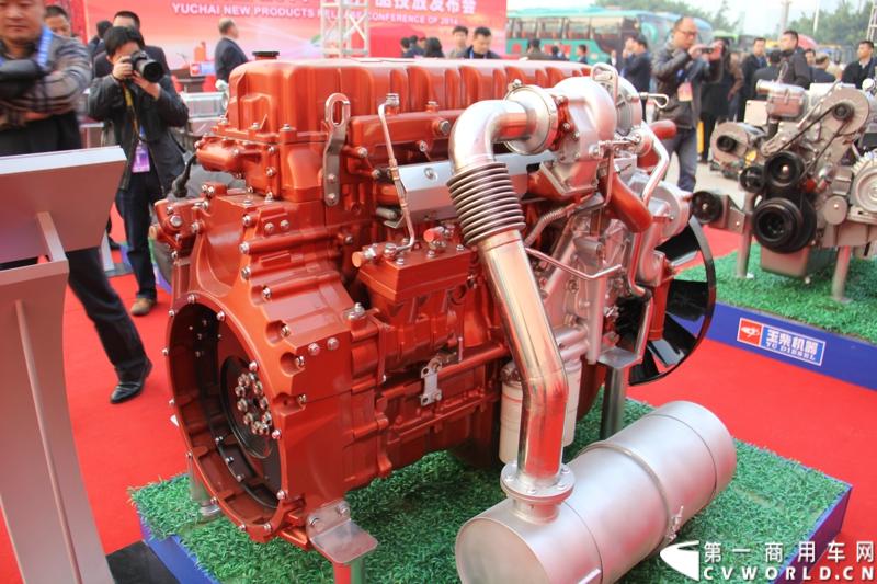 1月18日，玉柴在广西南宁举行2014年新产品发布会，发布了8款新产品，玉柴集团董事局主席晏平、玉柴股份总经理吴其伟，以及160多名来自全国各地的OEM厂家、主机配套厂家、玉柴船电经销商出席了发布会。图为玉柴YC6K12国四系列发动机。