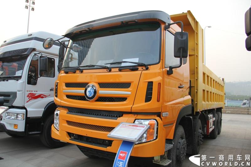 1月18日，玉柴在广西南宁举行2014年新产品发布会，发布了8款新产品，玉柴集团董事局主席晏平、玉柴股份总经理吴其伟，以及160多名来自全国各地的OEM厂家、主机配套厂家、玉柴船电经销商出席了发布会。图为搭载玉柴YC6A270-40发动机的成都王牌CDW3317A1S4。