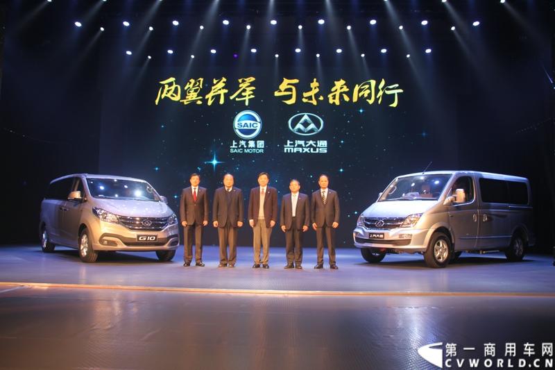 2月28日，“两翼并举 与未来同行”上汽大通品牌战略暨全领域MPV G10发布会在上海举行。在本次发布会上，上汽大通发布品牌规划，并亮相全新品牌标识，同时推出上汽集团凝聚全球技术实力打造的另一款MPV力作，上汽大通全领域MPV G10。图为发布会现场。