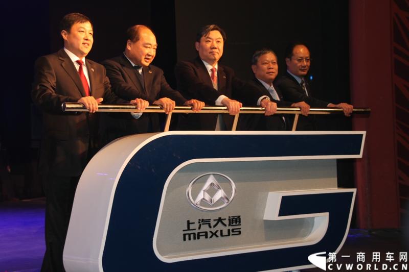 2月28日，“两翼并举 与未来同行”上汽大通品牌战略暨全领域MPV G10发布会在上海举行。在本次发布会上，上汽大通发布品牌规划，并亮相全新品牌标识，同时推出上汽集团凝聚全球技术实力打造的另一款MPV力作，上汽大通全领域MPV G10。图为发布会现场。