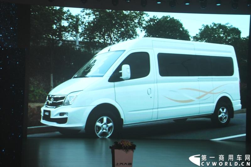 2月28日，“两翼并举 与未来同行”上汽大通品牌战略暨全领域MPV G10发布会在上海举行。在本次发布会上，上汽大通发布品牌规划，并亮相全新品牌标识，同时推出上汽集团凝聚全球技术实力打造的另一款MPV力作，上汽大通全领域MPV G10。图为发布会现场。