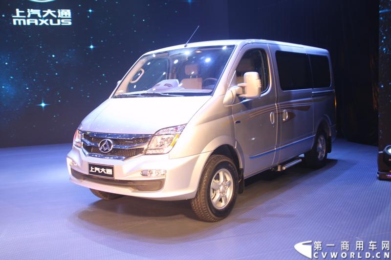 2月28日，“两翼并举 与未来同行”上汽大通品牌战略暨全领域MPV G10发布会在上海举行。在本次发布会上，上汽大通发布品牌规划，并亮相全新品牌标识，同时推出上汽集团凝聚全球技术实力打造的另一款MPV力作，上汽大通全领域MPV G10。图为全新Logo的大通V80。