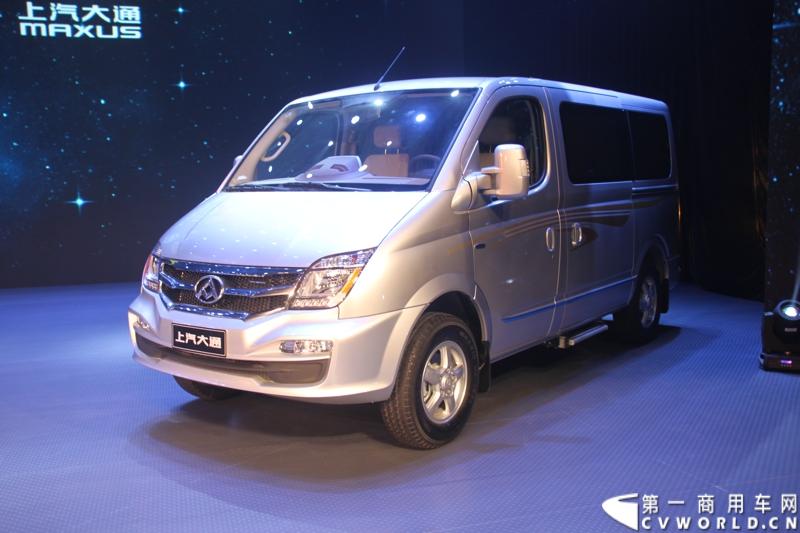 2月28日，“两翼并举 与未来同行”上汽大通品牌战略暨全领域MPV G10发布会在上海举行。在本次发布会上，上汽大通发布品牌规划，并亮相全新品牌标识，同时推出上汽集团凝聚全球技术实力打造的另一款MPV力作，上汽大通全领域MPV G10。图为全新Logo的大通V80。