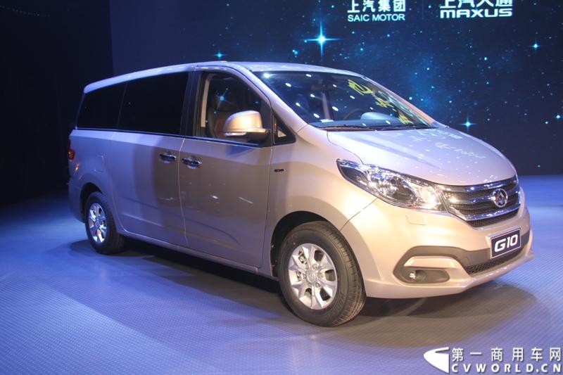 2月28日，“两翼并举 与未来同行”上汽大通品牌战略暨全领域MPV G10发布会在上海举行。在本次发布会上，上汽大通发布品牌规划，并亮相全新品牌标识，同时推出上汽集团凝聚全球技术实力打造的另一款MPV力作，上汽大通全领域MPV G10。图为全新Logo的大通G10。