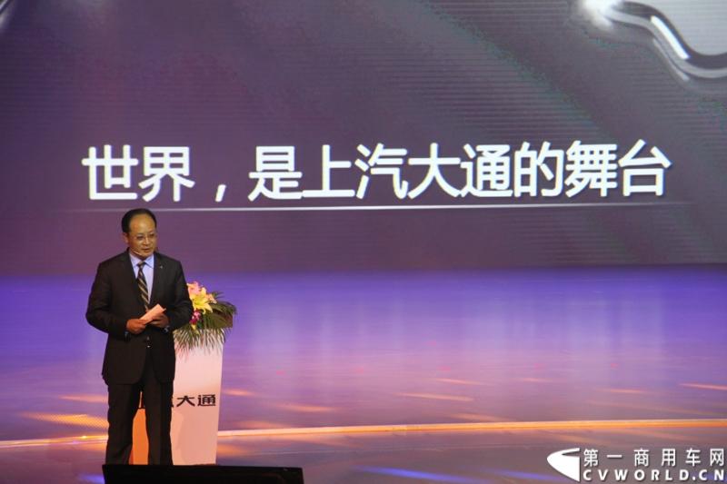 2月28日，“两翼并举 与未来同行”上汽大通品牌战略暨全领域MPV G10发布会在上海举行。在本次发布会上，上汽大通发布品牌规划，并亮相全新品牌标识，同时推出上汽集团凝聚全球技术实力打造的另一款MPV力作，上汽大通全领域MPV G10。图为上汽商用车公司副总经理于琼根。