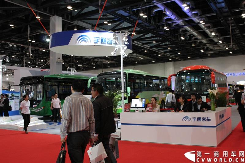 5月14日，2014北京国际道路运输车辆展正式拉开帷幕。本届车展上，客车行业龙头企业宇通客车携5款自主研发精品车型参展，涵盖公路客车、纯电动客车、插电式混合动力客车、景区观光车。图为宇通客车展台。