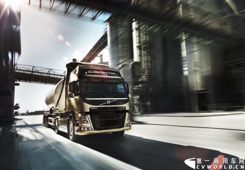 5月19日，韩国首尔，沃尔沃卡车全新系列正式进入亚洲市场，包括荣获欧洲“2014国际年度重卡”称号的沃尔沃旗舰车型——全新FH。通过一系列上市活动，沃尔沃集团将高端卡车的定义推向更高标准，并将引领运输业的发展。图为沃尔沃全新FM重卡。