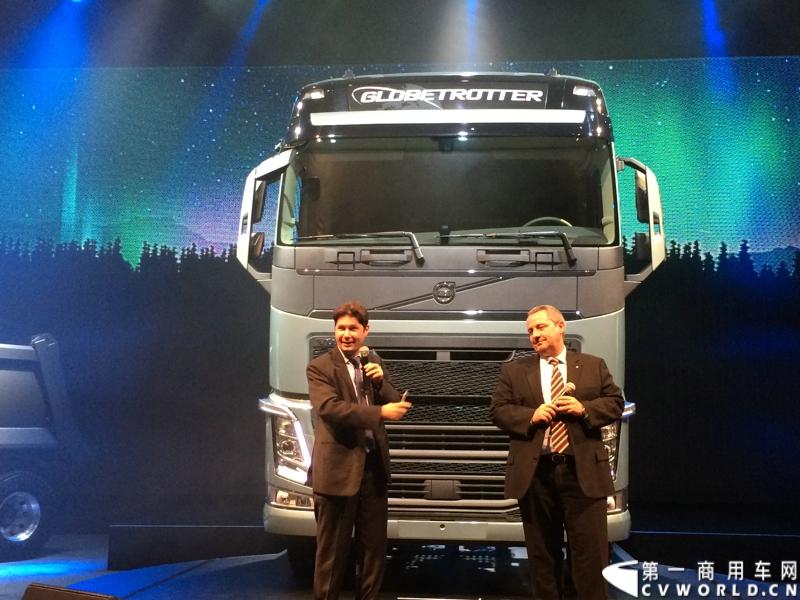 5月19日，韩国首尔，沃尔沃卡车全新系列正式进入亚洲市场，包括荣获欧洲“2014国际年度重卡”称号的沃尔沃旗舰车型——全新FH。通过一系列上市活动，沃尔沃集团将高端卡车的定义推向更高标准，并将引领运输业的发展。图为沃尔沃全新FH旗舰车型亚洲上市。