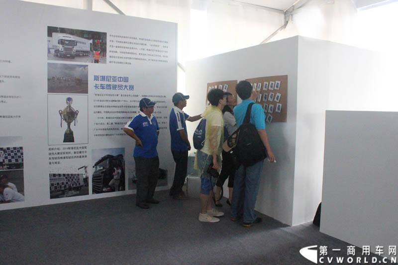 “2014斯堪尼亚中国卡车驾驶员大赛”首站区域赛于6月15日在深圳鸣锣开战。50名顶尖选手从约500名深圳区域报名者中脱颖而出，争夺深圳区域赛的前三甲。图为比赛现场。